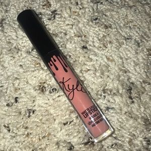 Kylie Cosmetics liquid lipstick in Candy K